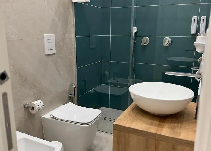 בית הארחה Corso Garibaldi 165 נאפולי