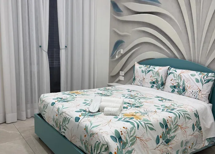 Corso Garibaldi 165 בית הארחה 4*